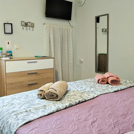 The Mill House Stella * Simi