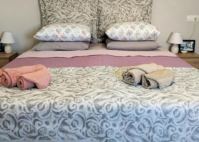 The Mill House Stella * Simi